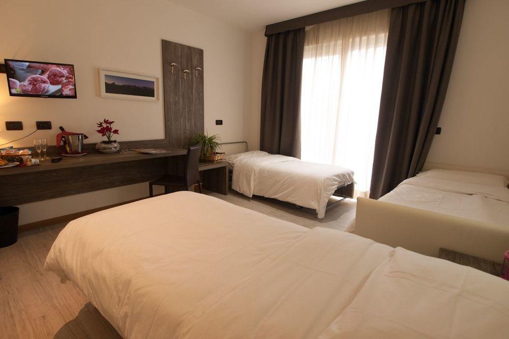 Hotel Le Soleil Challand-Saint-Anselme エクステリア 写真