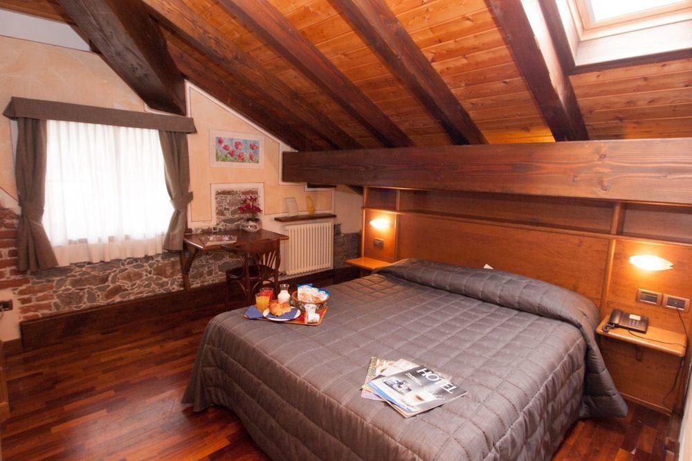 Hotel Le Soleil Challand-Saint-Anselme エクステリア 写真